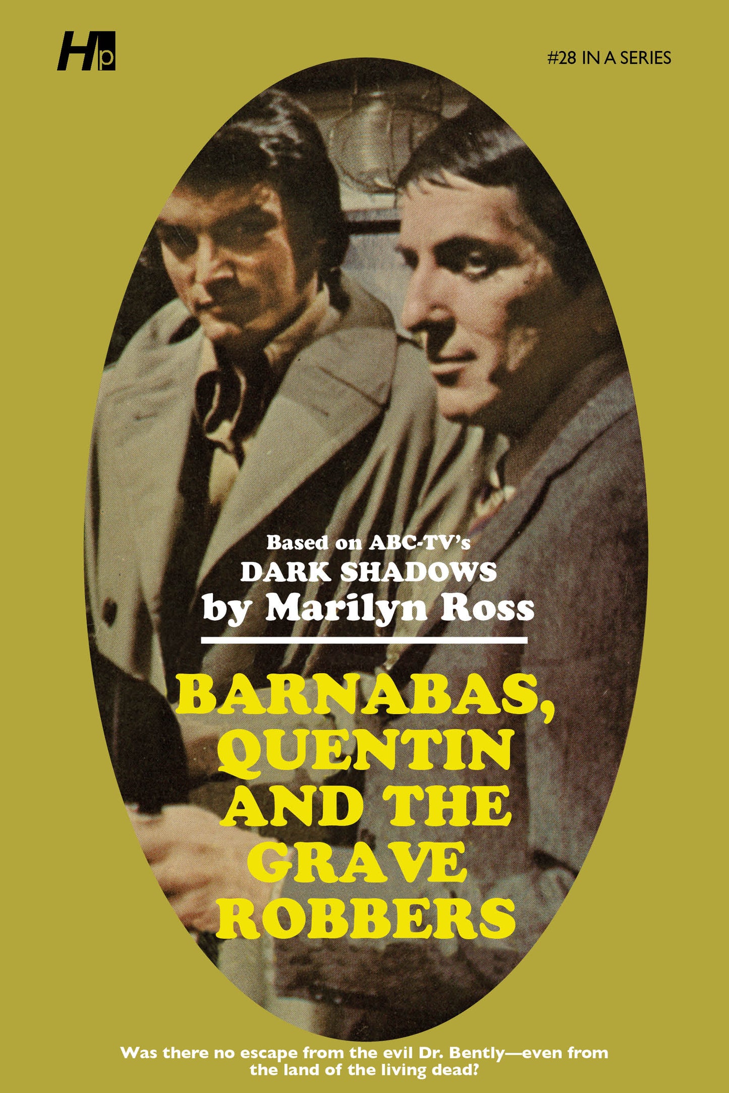 Dark Shadows #28: Barnabas, Quentin and the Grave Robbers [Paperback]